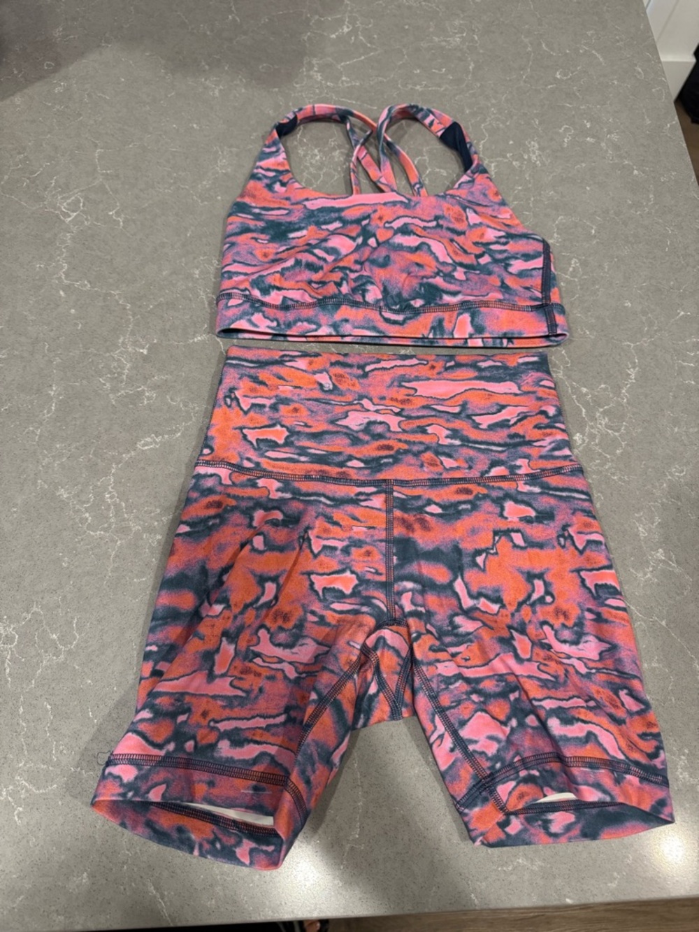 Lululemon workout set